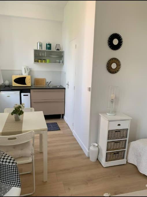 Studio 1 Chartres Gare Et Colisee A 100M Zewnętrze zdjęcie