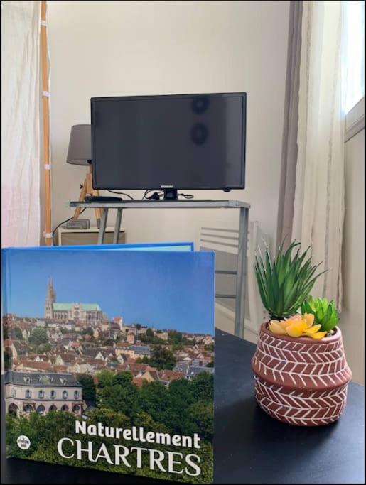 Studio 1 Chartres Gare Et Colisee A 100M Zewnętrze zdjęcie